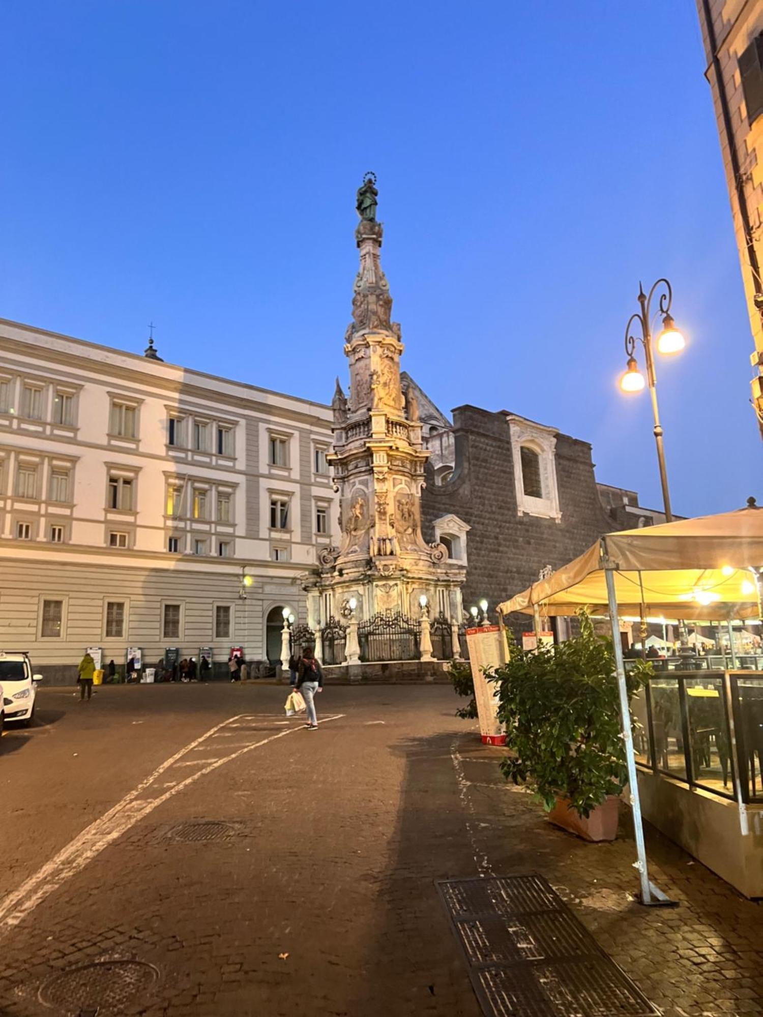 Ira House * Napoli
